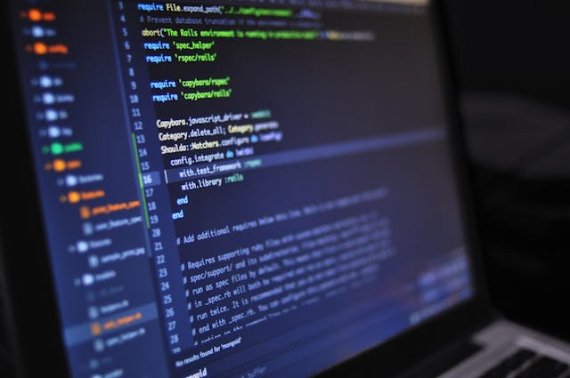 Lineas de código en una pantalla